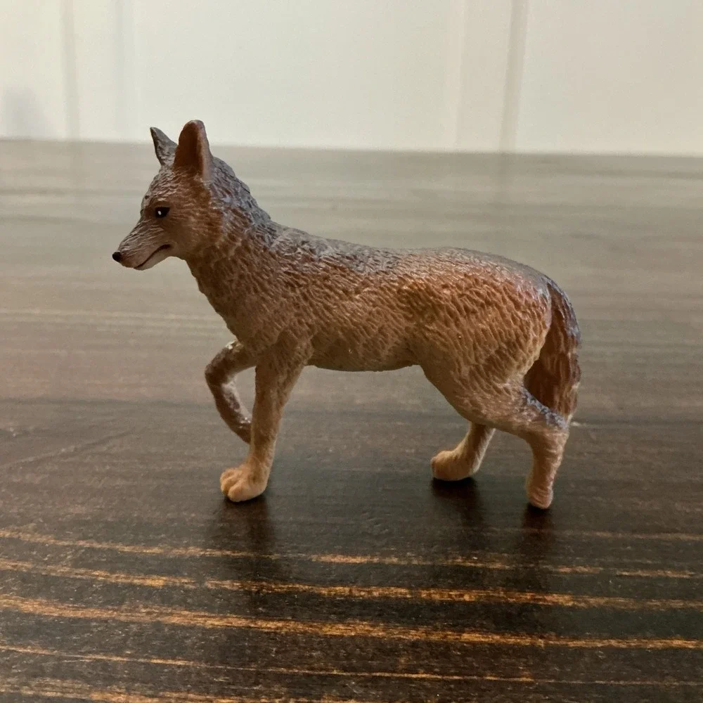 K&M International Coyote Figurine Realistic Wildlife Toy Animal Plastic - Picture 4 of 6